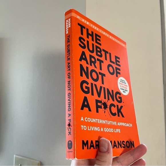 📚 4/25$ 📚 The Subtle Art of Not Giving a F*ck - Picture 3 of 8